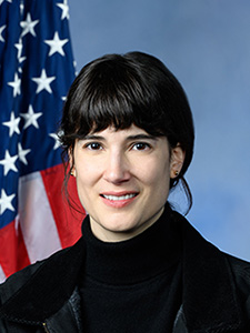 Marie-Gluesenkamp-Perez-225